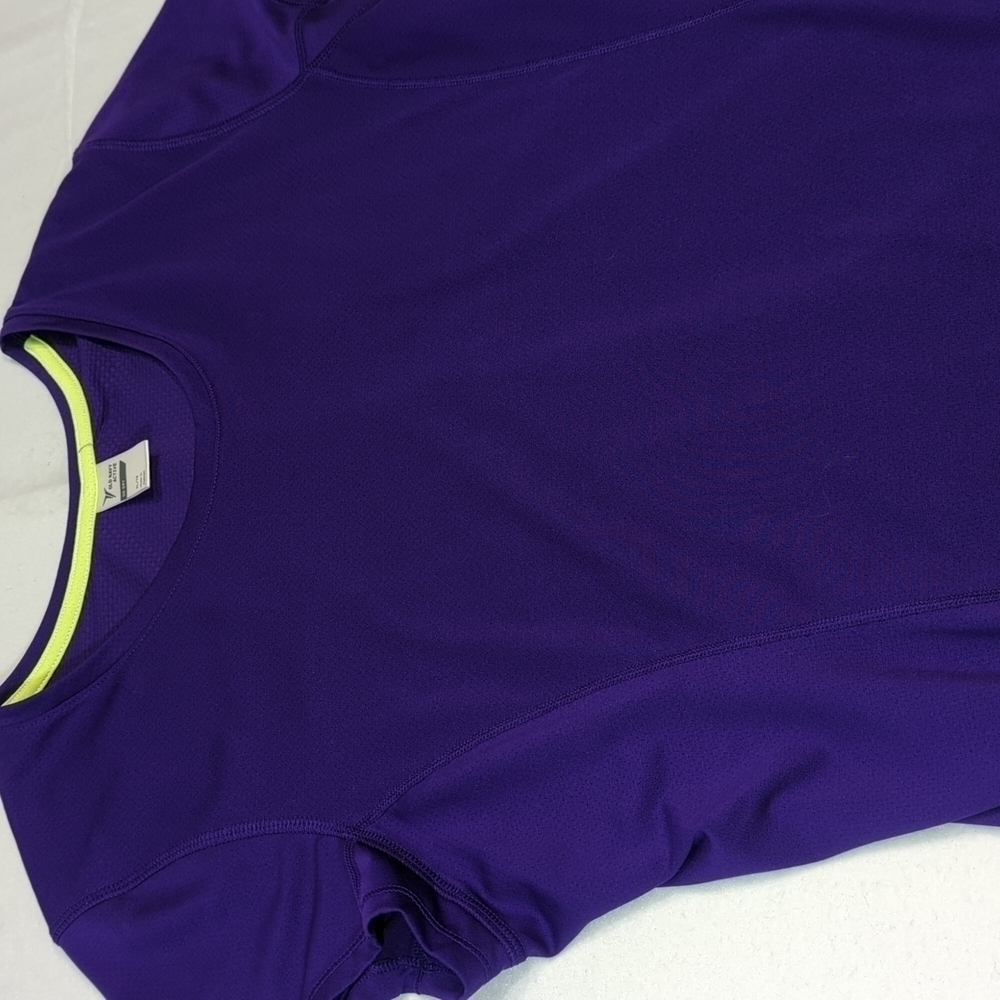 Short sleeve performance tee - Picture 2 of 5